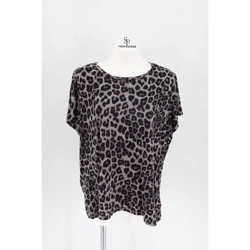 Torrid Women Leopard Size 3X Super Soft Knit Teeshirt Gray Black Animal Print